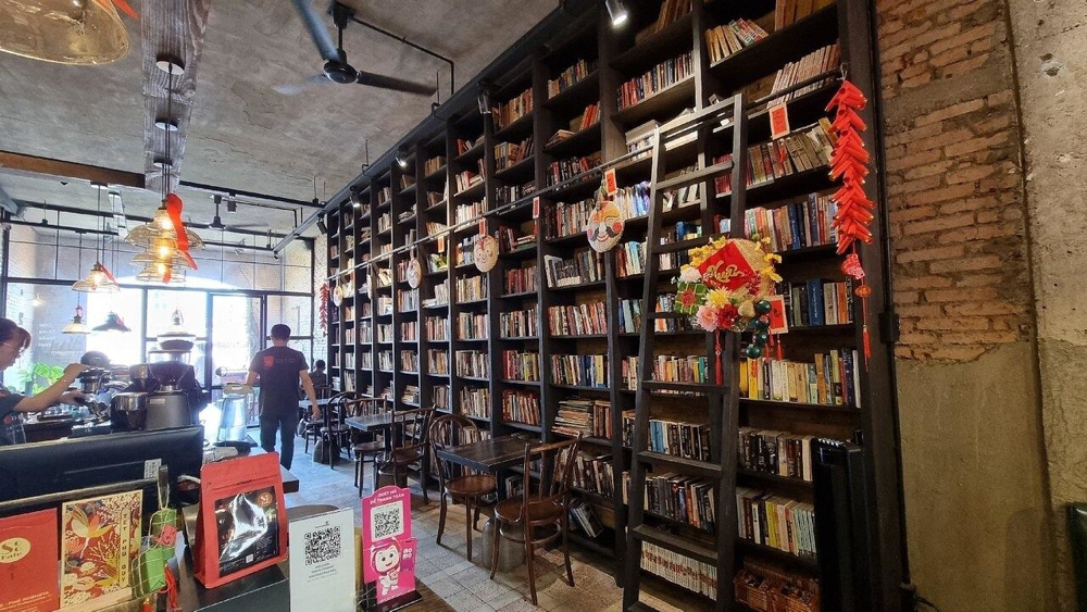 Soft tones, dried flowers, and cozy corners perfect for journaling